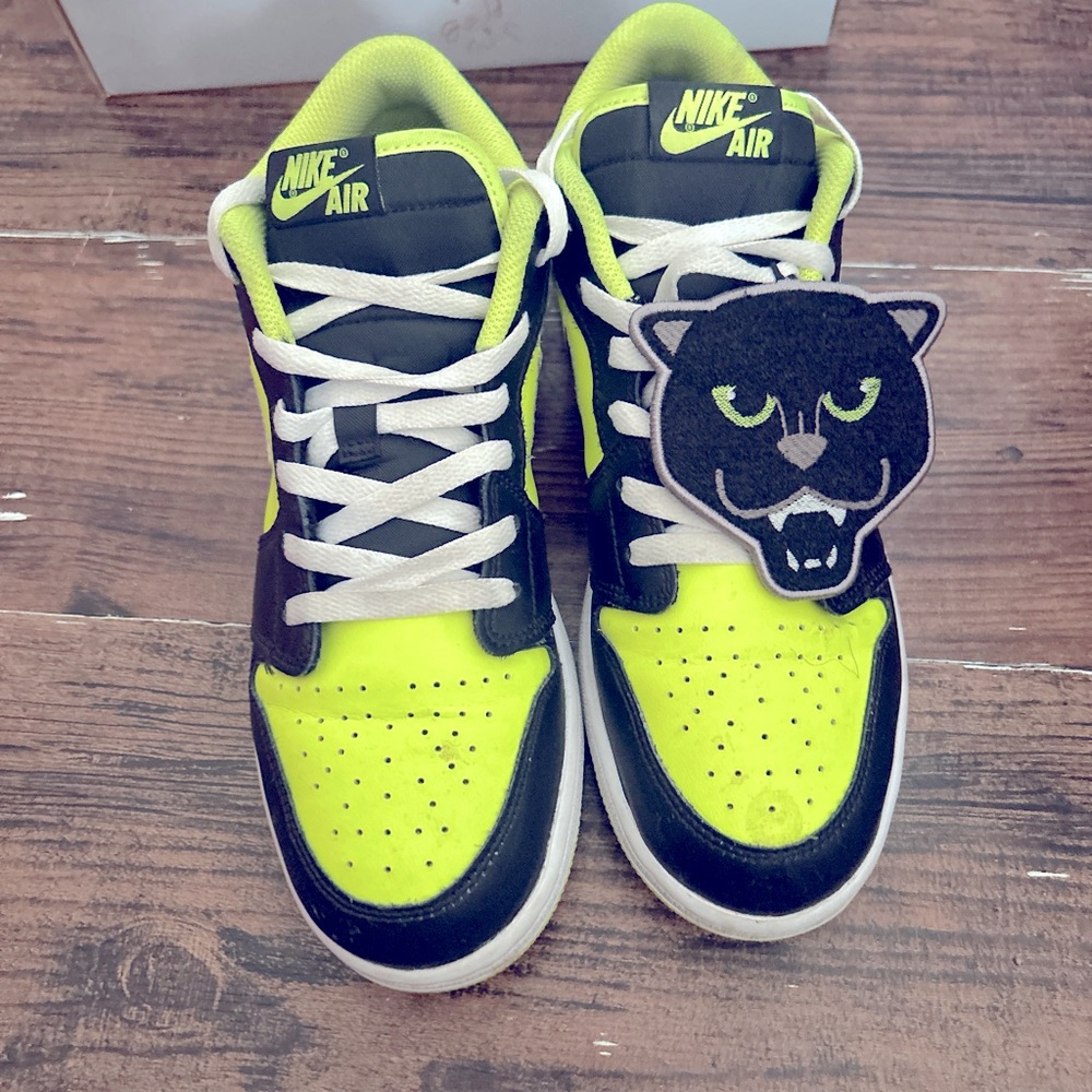 Green | black Air Jordan 1 Low SE GS 'Big Cat Energy'